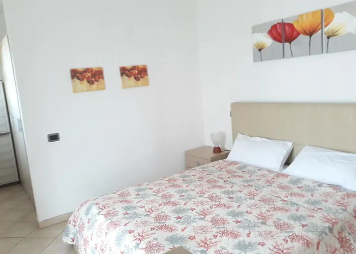 Appartement Guesthost - La Casa Papavero In The Centre Of Pula!